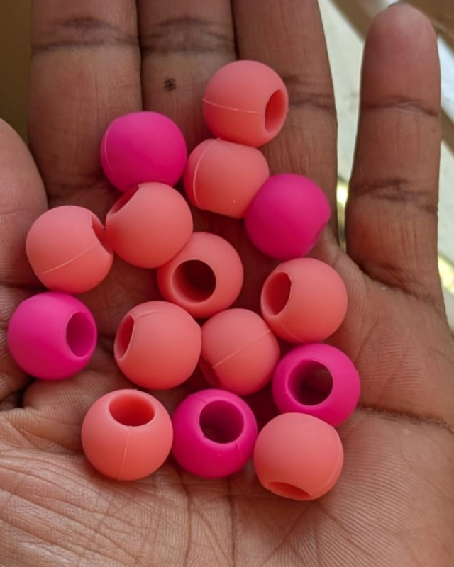 Hotpink and baby pink beads